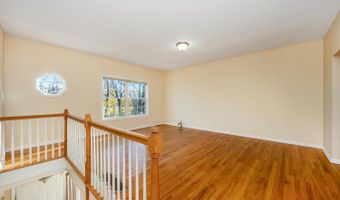 173 Anton Dr, Bridgeport, CT 06606