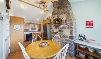 51 Lakeside Dr, Alloway, NJ 07422