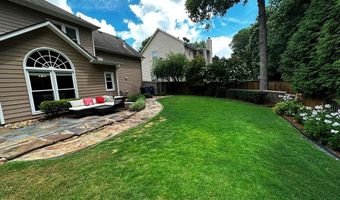 11640 Vista Forest Dr, Alpharetta, GA 30005