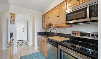 5300 HOLMES RUN Pkwy 1206, Alexandria, VA 22304