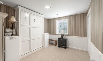 493 Edgeworthe Dr SE, Ada, MI 49301