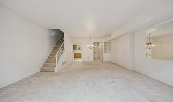 127 HAMPSTEAD Dr 127, Ambler, PA 19002