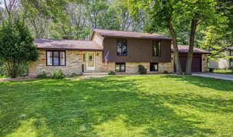 2320 STROEBE ISLAND Dr, Appleton, WI 54915