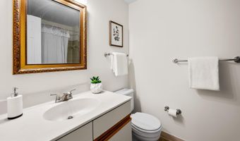 123 W BARRE St W 402, Baltimore, MD 21201