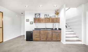 256 Snake River Dr, American Falls, ID 83211