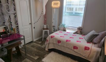 292 Maple St, Amherst, OH 44001