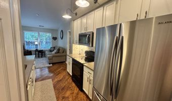 7327 Oak Knoll Dr, Indianapolis, IN 46217