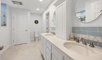 106 Stonecroft Ln, Coventry, CT 06238