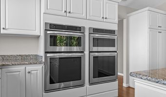 462 Waterline Rd, Ashland, OR 97520