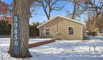 39450 N Circle Ave, Antioch, IL 60002
