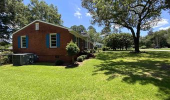 2012 Yelton Dr, Camden, SC 29020