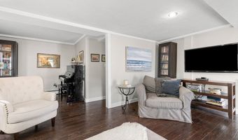 9 Elm Ct, Andover, MA 01810