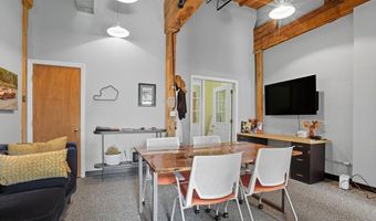 5 Market Sq 207, Amesbury, MA 01913