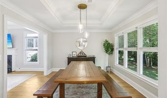 2784 White Oak Dr, Decatur, GA 30032