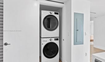 9901 W Bay Harbor Dr 605, Bay Harbor Islands, FL 33154