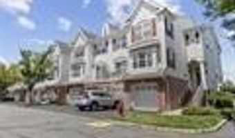 25 BAYSIDE Dr, Bayonne, NJ 07002