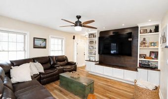 50 Rolling Meadow Dr, Bangor, ME 04401
