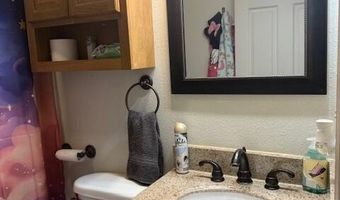 220 S Park Ave, Aurora, MO 65605