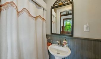 21 Lincoln Ave, Andover, NJ 07801