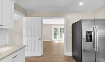 153 Cedar St, Belfast, ME 04915