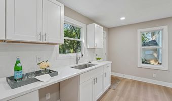 3059 E 8th Ave, Columbus, OH 43219