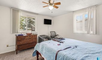208 E Short St, Beresford, SD 57004