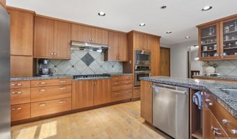 2236 E Roanoke Dr, Boise, ID 83712