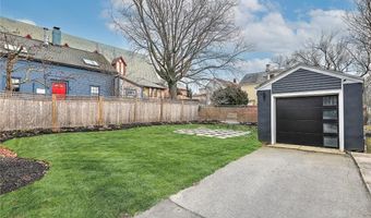 27 S Baptist St, Newport, RI 02840