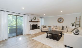 604 Plymouth Colony 604, Branford, CT 06405