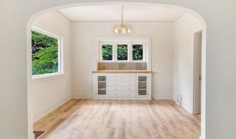 4405 COMMERCIAL St, Astoria, OR 97103
