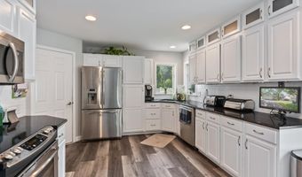 29 Grey Meadow Dr, Burlington, VT 05408