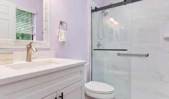 2900 Shipmaster Way #302, Annapolis, MD 21401