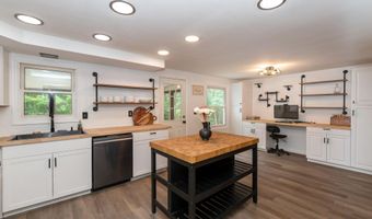 815 Berrywood Ln Ln, Absecon, NJ 08205