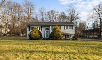 16 Edgebrook Ln, Airmont, NY 10952