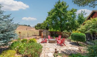 1070 Suzanne Dr, Angels Camp, CA 95222