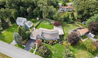 30 Dutchess Dr, Cranston, RI 02921