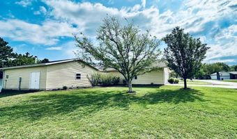 302 W John St, Galva, KS 67443