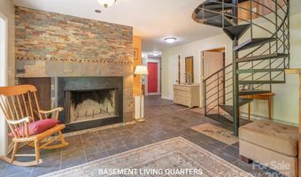14 Shelton Branch Rd, Barnardsville, NC 28709
