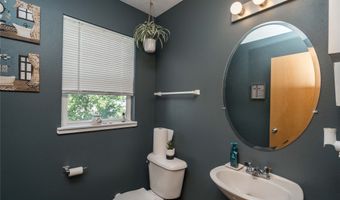 4814 NE Grove Ln, Ankeny, IA 50021