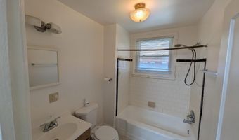 3018 E LARUE Sq E, Baltimore, MD 21225