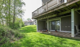 53 Brushy Plain Rd APT 5A, Branford, CT 06405