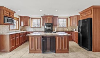 816 E Mayfair Rd, Arlington Heights, IL 60005