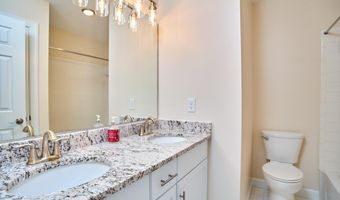 119 Heatherwood Dr, Apex, NC 27502