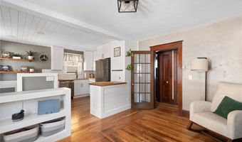 14 Elinora St, East Providence, RI 02915