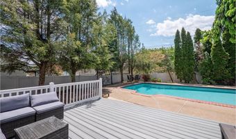 814 S HAYS St, Allentown, PA 18103