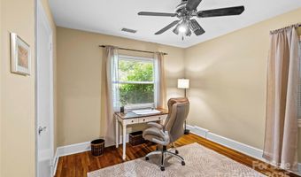 1460 Medford Dr, Charlotte, NC 28205