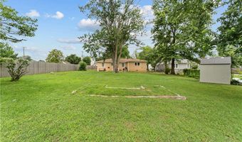 704 NW A St, Bentonville, AR 72712