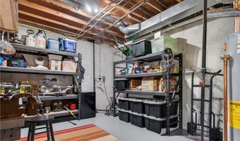 18224 153rd St, Basehor, KS 66007