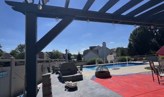 6121 Pine Bluff Dr, Avon, IN 46123