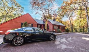 584 Division Rd, East Greenwich, RI 02818